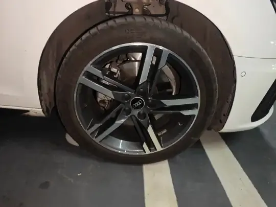 Audi A4L 2022 (34800 км)