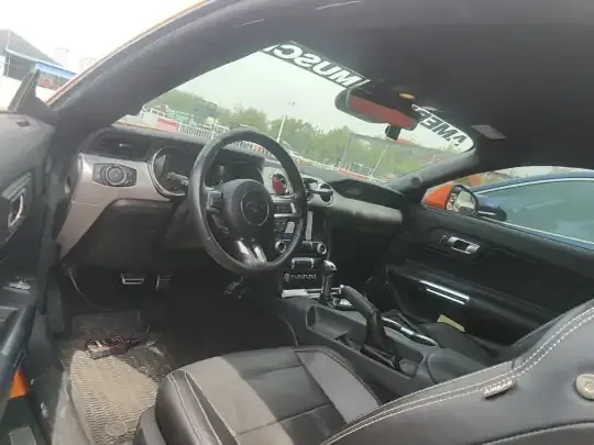 Ford Mustang 2021 (51800 км)