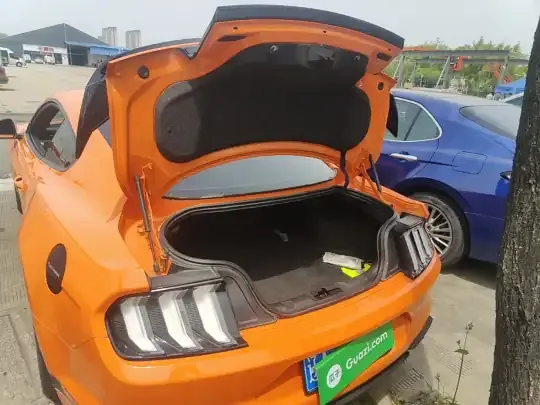 Ford Mustang 2021 (51800 км)