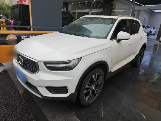 Volvo XC40 2022 (59600 км)