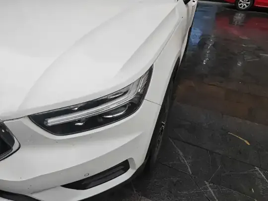 Volvo XC40 2022 (59600 км)