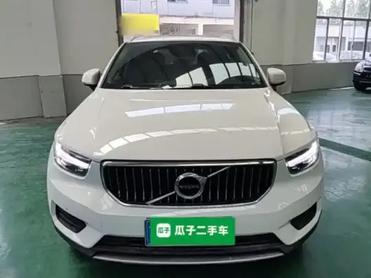 Volvo XC40 2022 (48700 км)