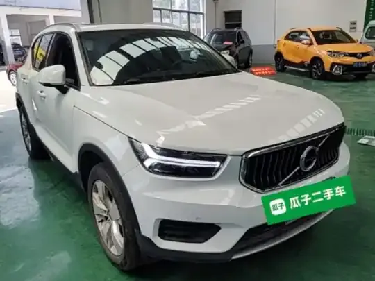 Volvo XC40 2022 (48700 км)