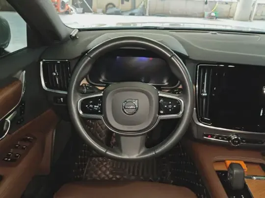 Volvo S90 2022 (55300 км)