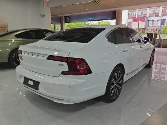 Volvo S90 2022 (55300 км)