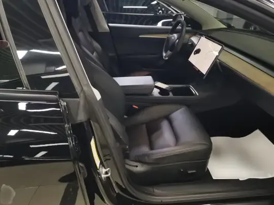 Tesla Model 3 2021 (108100 км)