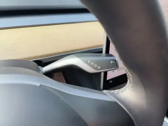 Tesla Model 3 2021 (83699 км)