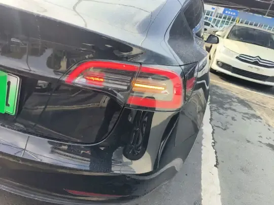 Tesla Model 3 2021 (83699 км)