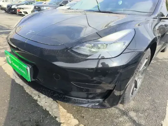 Tesla Model 3 2021 (83699 км)