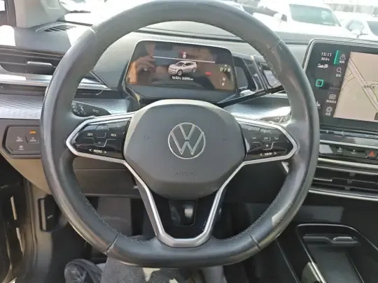 Volkswagen ID,6 X 2021 (109100 км)