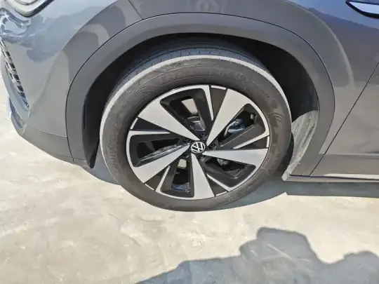 Volkswagen ID,6 X 2021 (109100 км)
