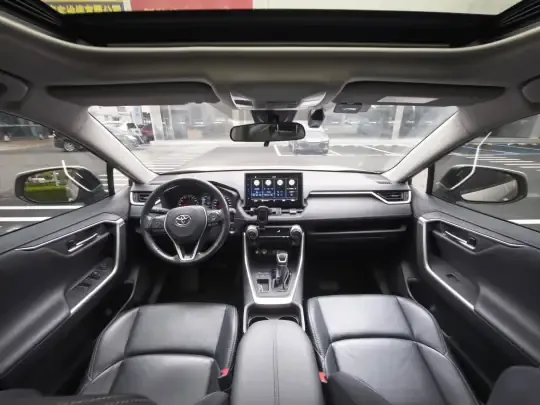 Toyota Wildlander 2021 (30900 км)