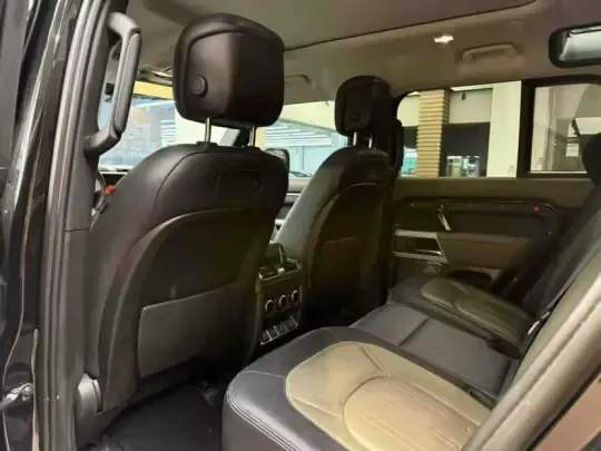 Land Rover Defender 2022 (141700 км)