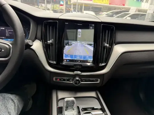 Volvo XC60 2022 (50600 км)
