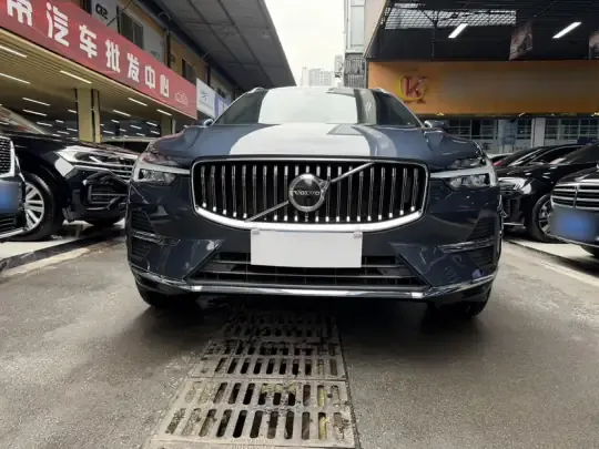 Volvo XC60 2022 (50600 км)