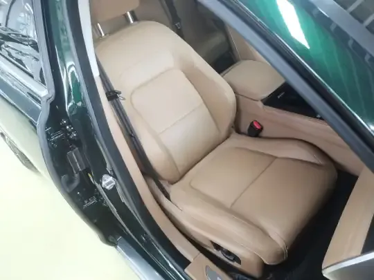 Jaguar XFL 2021 (24000 км)