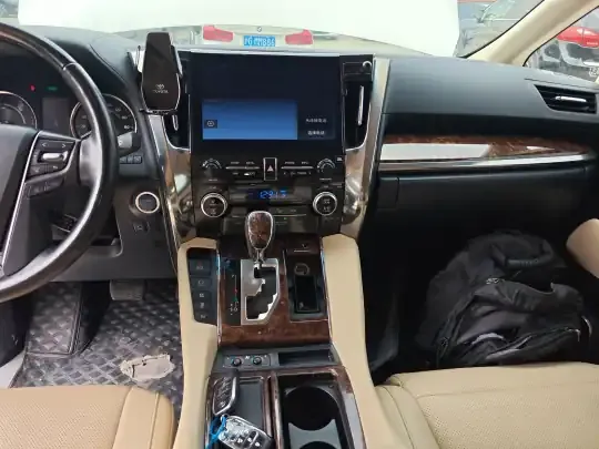 Toyota Alphard 2021 (90500 км)