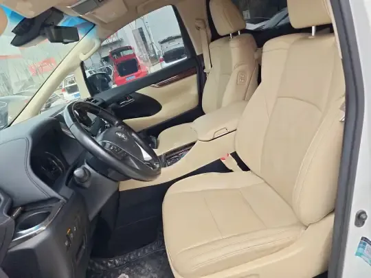 Toyota Alphard 2021 (90500 км)