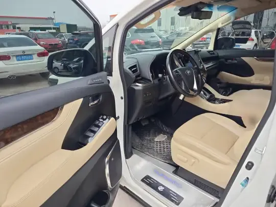 Toyota Alphard 2021 (90500 км)