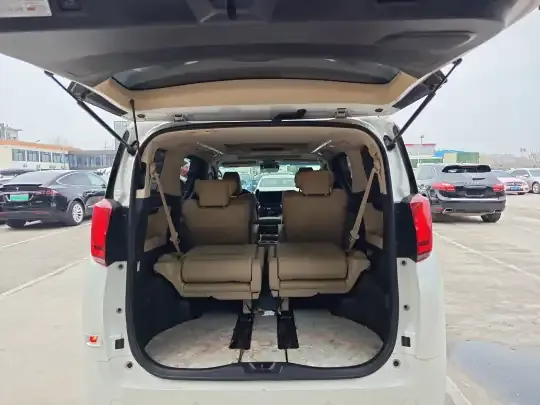 Toyota Alphard 2021 (90500 км)