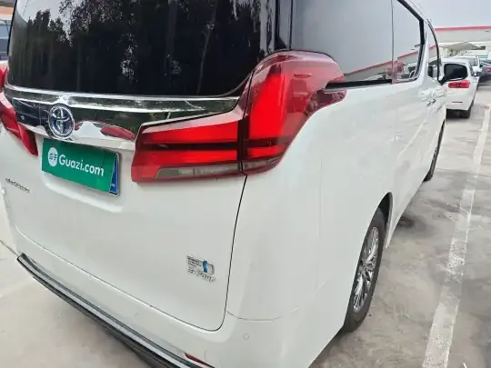 Toyota Alphard 2021 (90500 км)