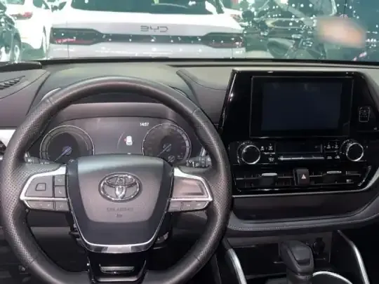 Toyota Highlander 2022 (56300 км)