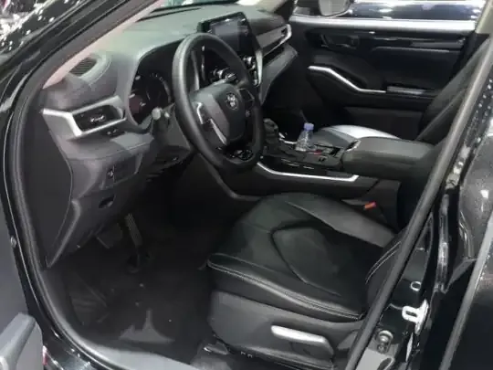 Toyota Highlander 2022 (56300 км)