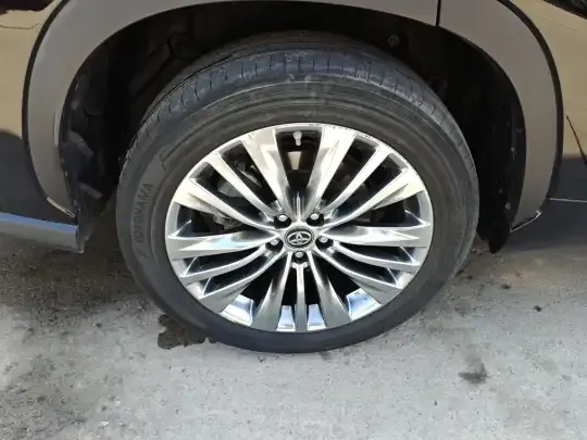 Toyota Highlander 2022 (76100 км)