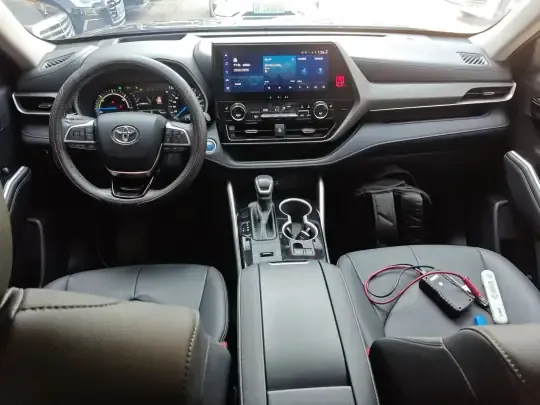 Toyota Highlander 2022 (76100 км)