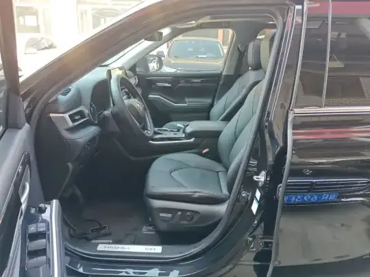 Toyota Highlander 2022 (76100 км)