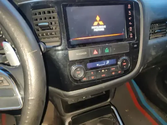 Mitsubishi Outlander 2021 (85300 км)