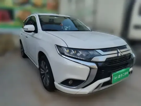 Mitsubishi Outlander 2021 (85300 км)