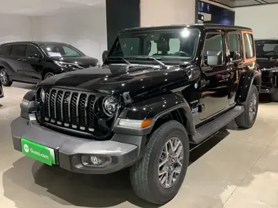 Jeep Wrangler New Energy 2021 (32200 км)