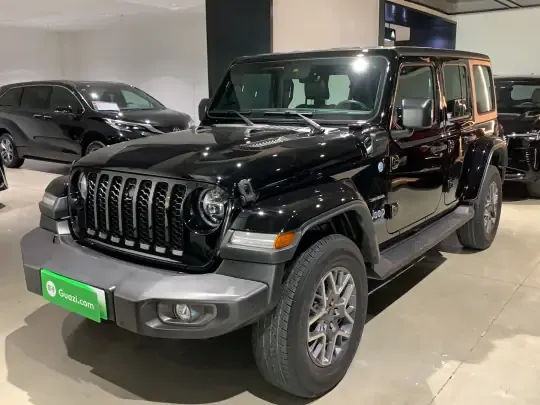 Jeep Wrangler New Energy 2021 (32200 км)
