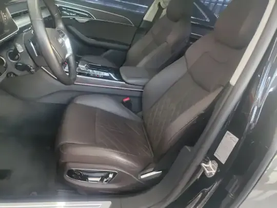 Audi A8 2022 (128100 км)