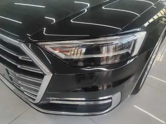 Audi A8 2022 (128100 км)