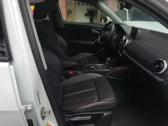 Audi Q2L 2022 (39400 км)