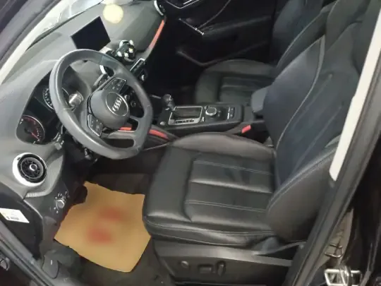 Audi Q2L 2022 (24100 км)