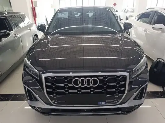 Audi Q2L 2022 (24100 км)