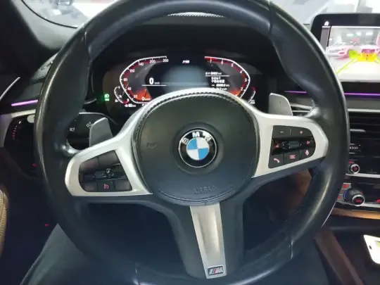 BMW 5 Series 2022 (69600 км)
