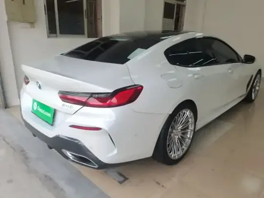 BMW 8 Series 2021 (31300 км)