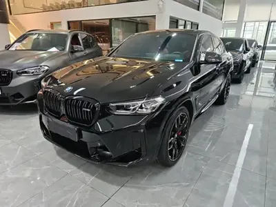 BMW X4 M 2022 (3900 км)
