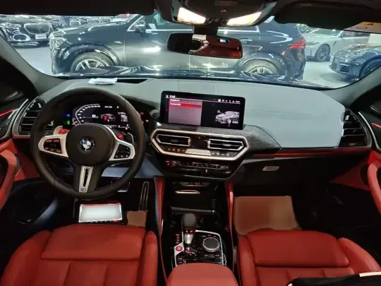 BMW X4 M 2022 (3900 км)
