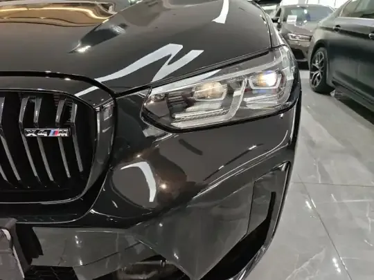 BMW X4 M 2022 (3900 км)
