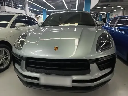 Porsche Macan 2022 (78300 км)
