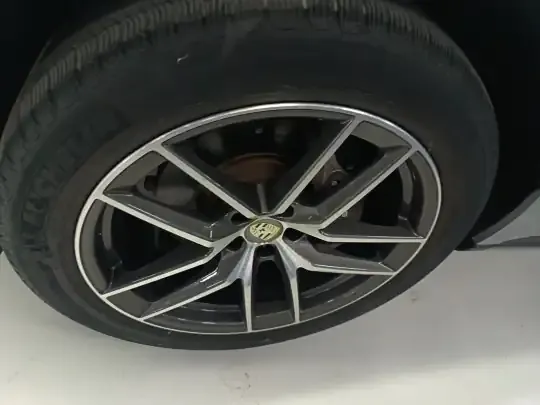 Porsche Macan 2022 (78300 км)