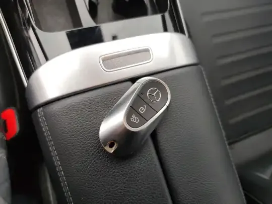 Mercedes-Benz C-Class 2022 (77100 км)