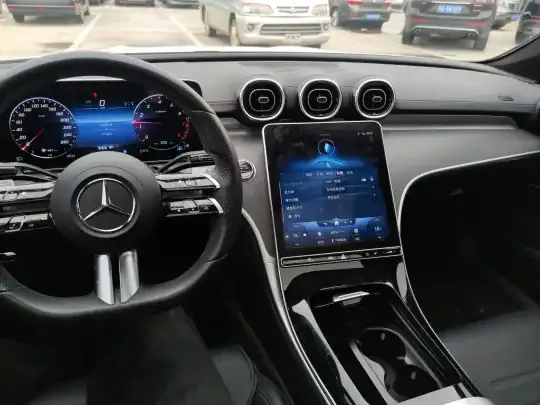 Mercedes-Benz C-Class 2022 (77100 км)