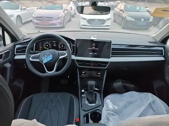 Volkswagen Tiguan L New Energy 2022 (100 км)