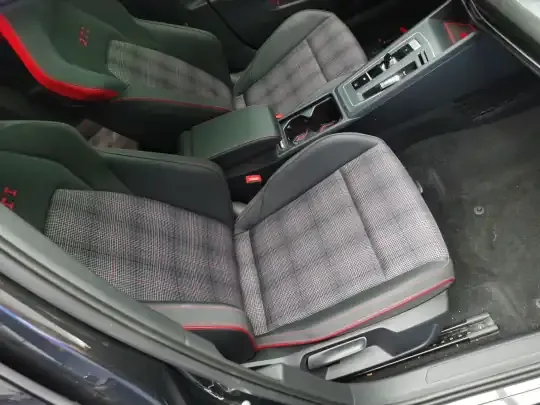 Volkswagen Golf GTI 2021 (81800 км)